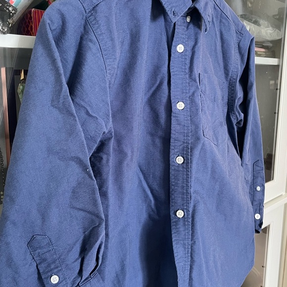 Old Navy size medium Blue Button-down shirt, EUC - Picture 6 of 8